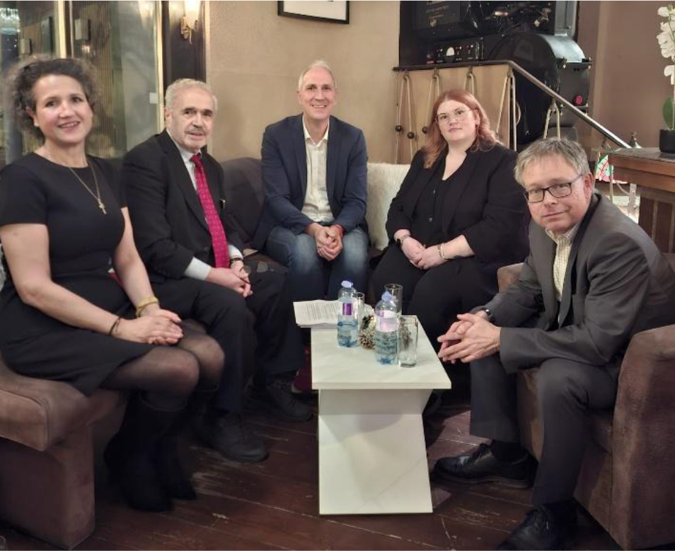 Veranstalter und Gäste